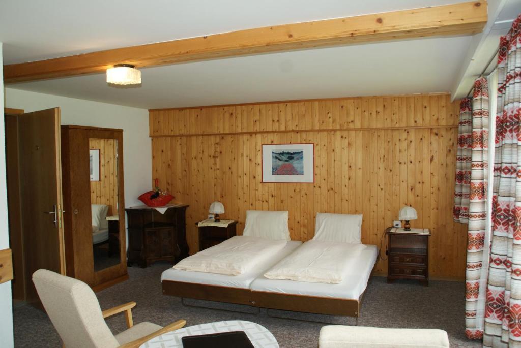 Hotel Pension Spycher Kandersteg Bilik gambar