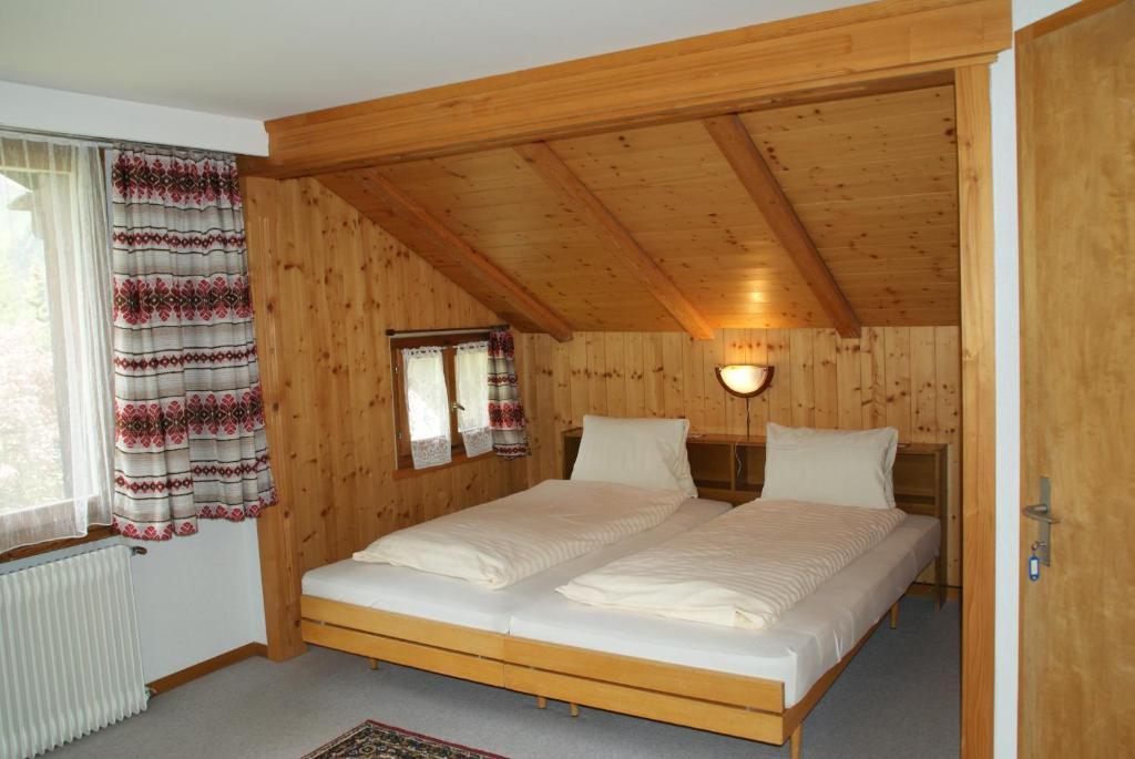 Hotel Pension Spycher Kandersteg Bilik gambar